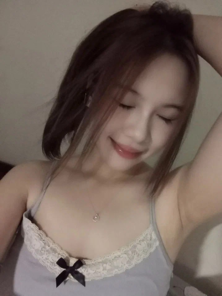 Cô vợ bán thân chi trả tiền nợ cho Anh xã suốt một năm mà Người chồng không hề hay biết
