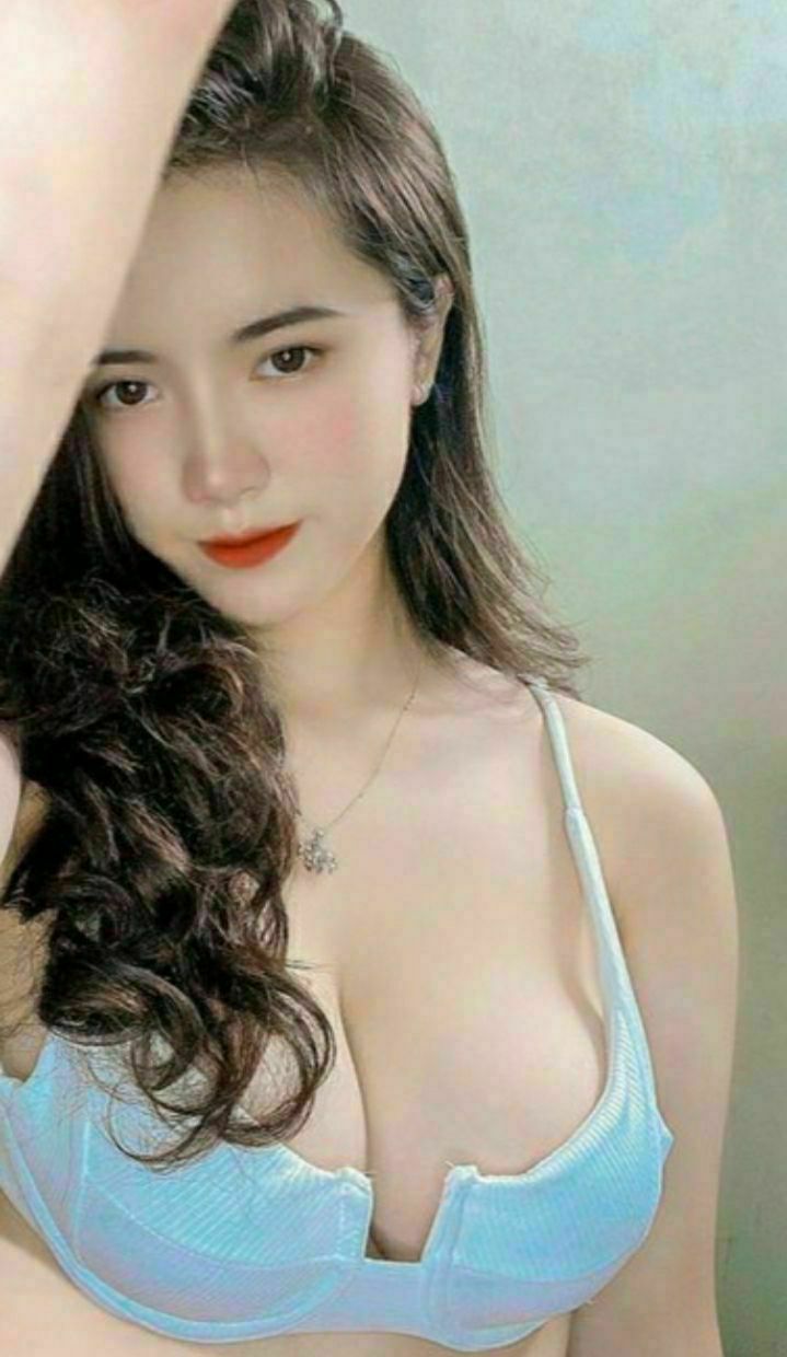 Khi bố anh xã nhìn thấy vợ sắp cưới của con trai “thẩm du”